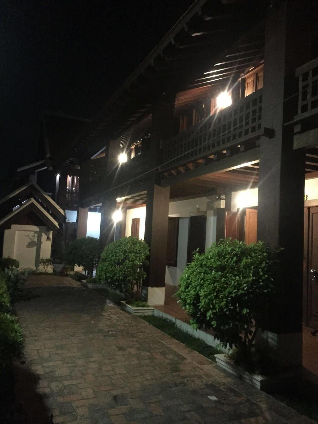 Lakhangthong Boutique Hotel ルアンパバーン エクステリア 写真